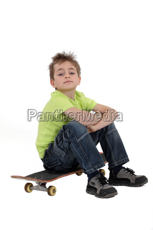 lille dreng på hans skateboard - Royalty Free Image #7956505 PantherMedia Billedbureau