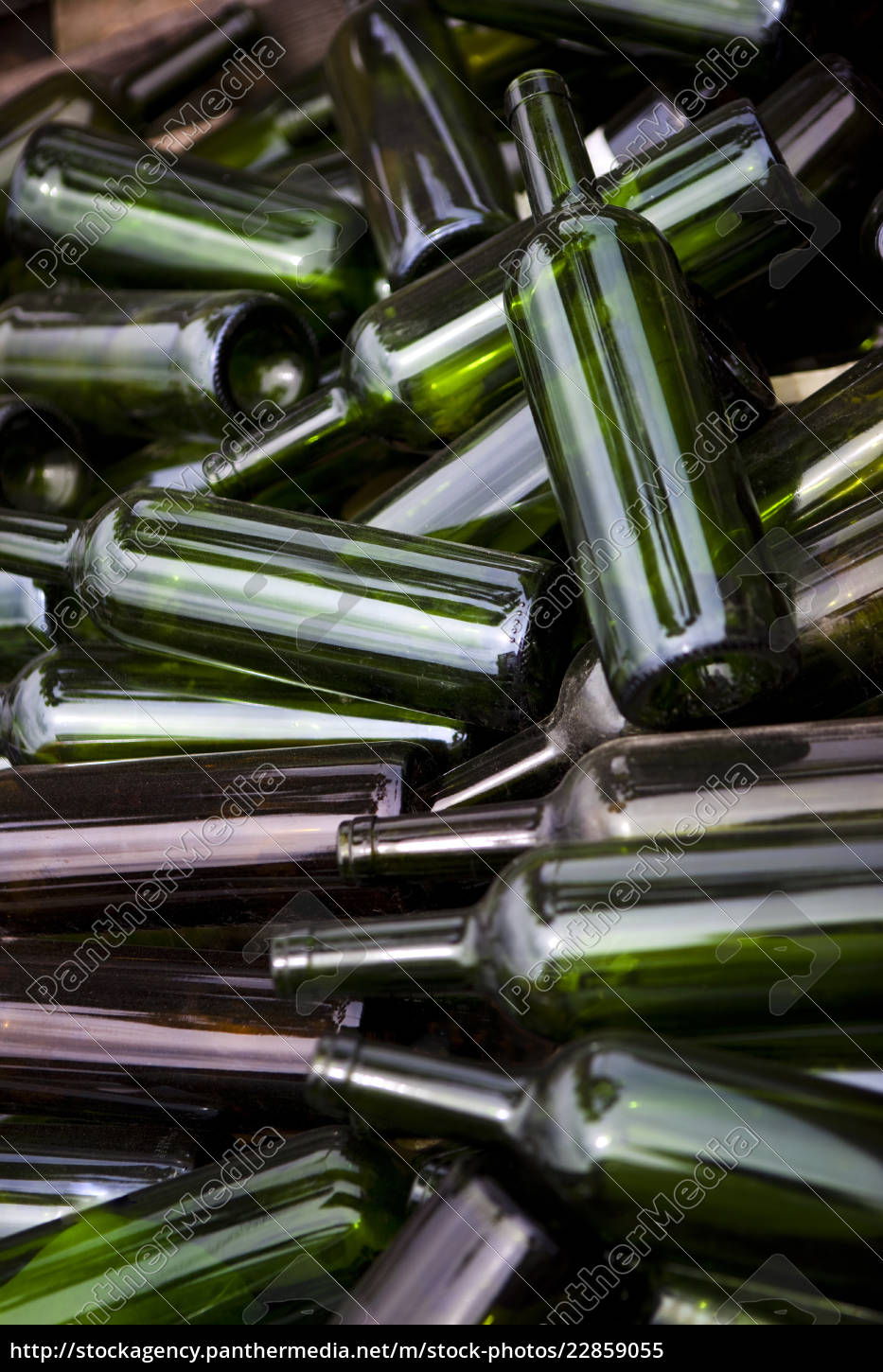 Tomme vinflasker - Stockphoto | PantherMedia